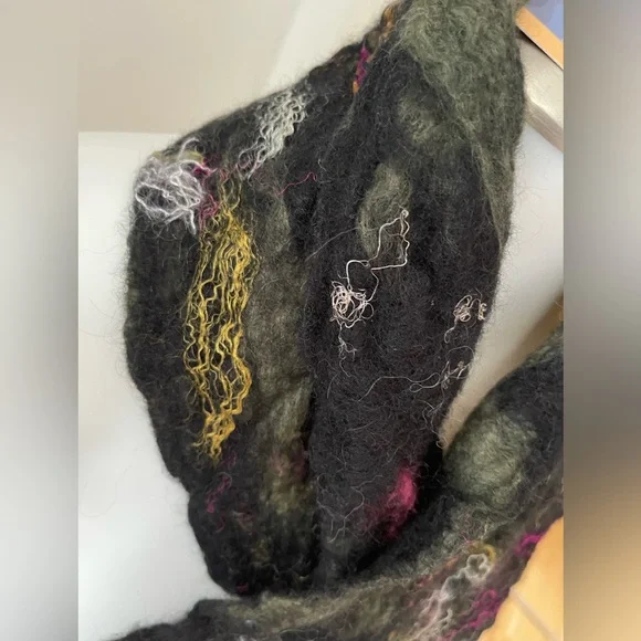 Hand crafted nuno wet felted merino wool scarf - Picture 2 of 8